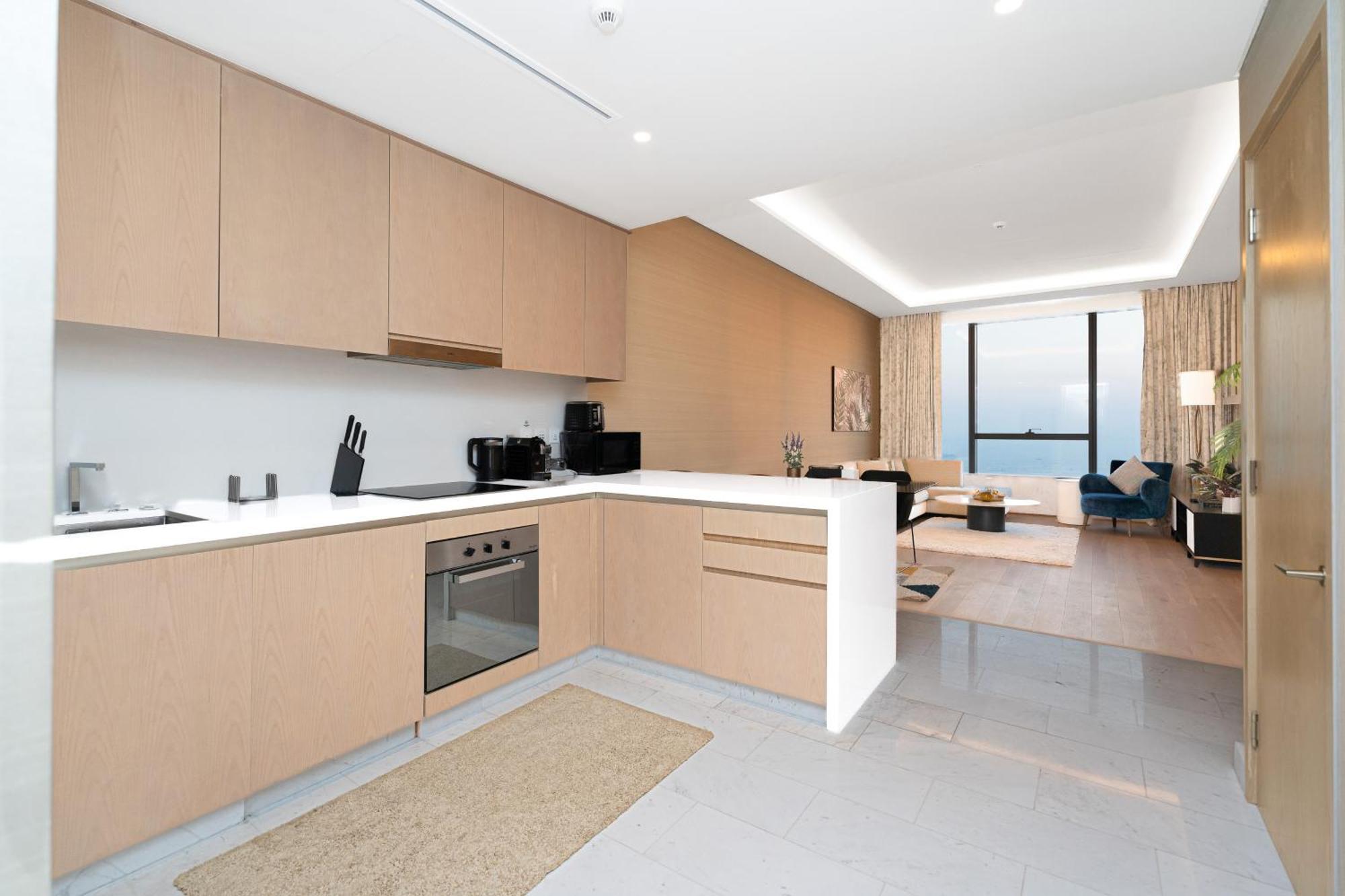 Escape24 Stunning 1br Panoramic Sea View Palm Tower Palm Jumeirah Appartement *