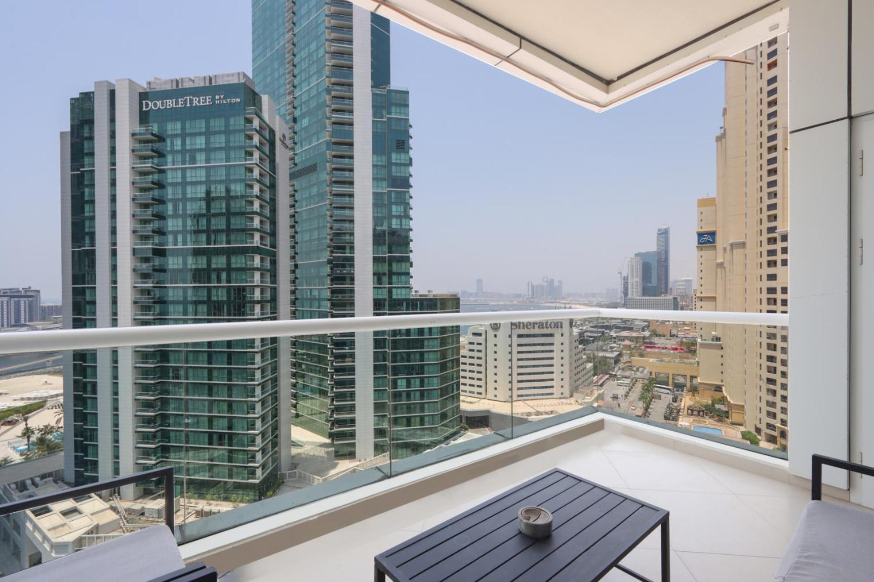 Livbnb - Captivating 1b W Partial Sea View, Marina Appartement