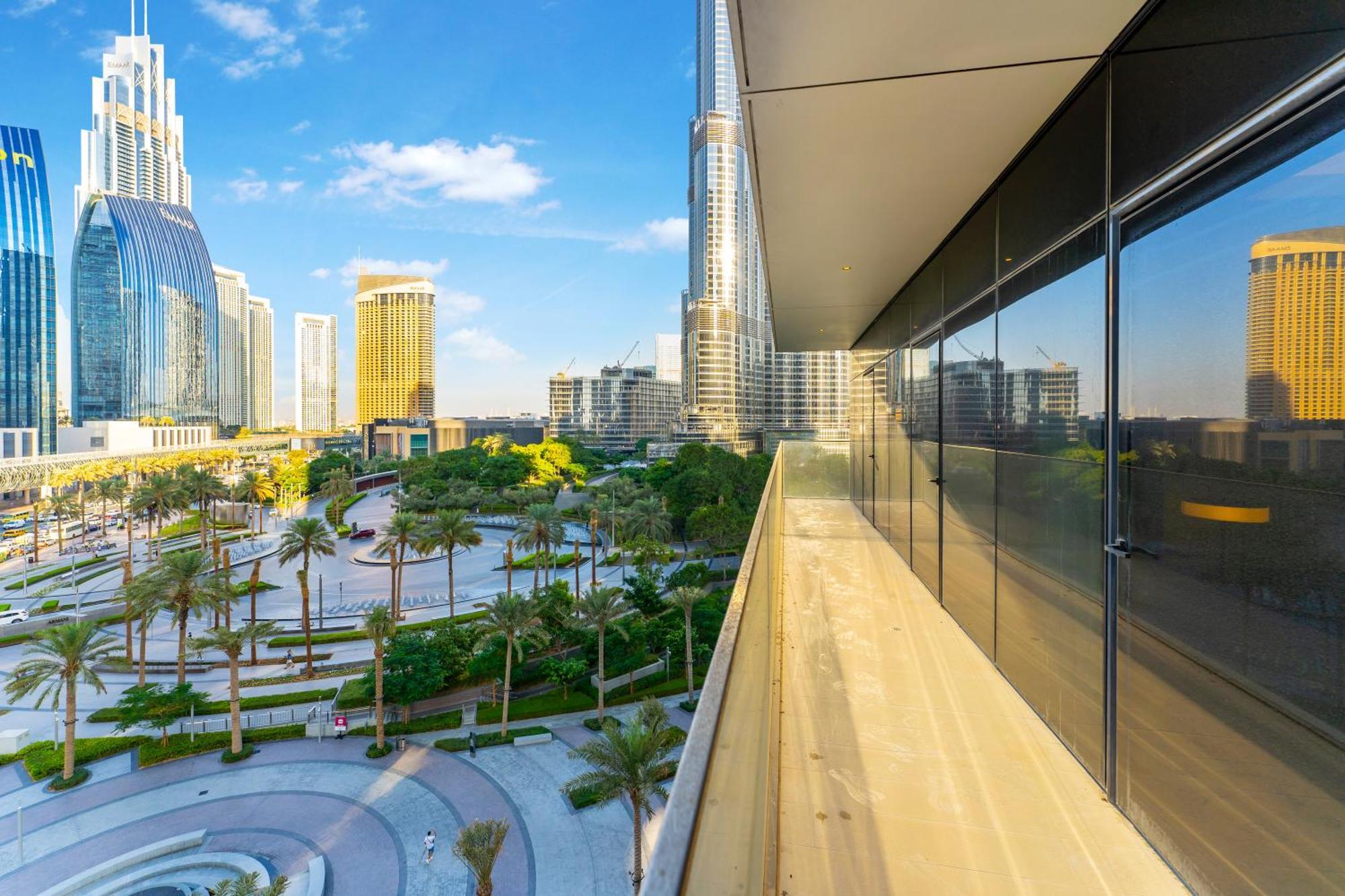 Fam Living - Address Residences Opera - Luxurious 2bed Apartment *