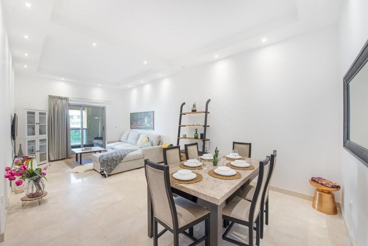 Delightful 2-bedroom At Belvedere Marina With Balcony Views Ferienhaus