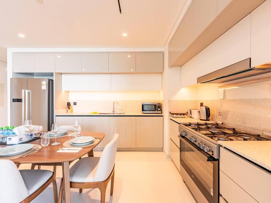 Coastal Luxury 4br With Marina Skyline View * Dubaï