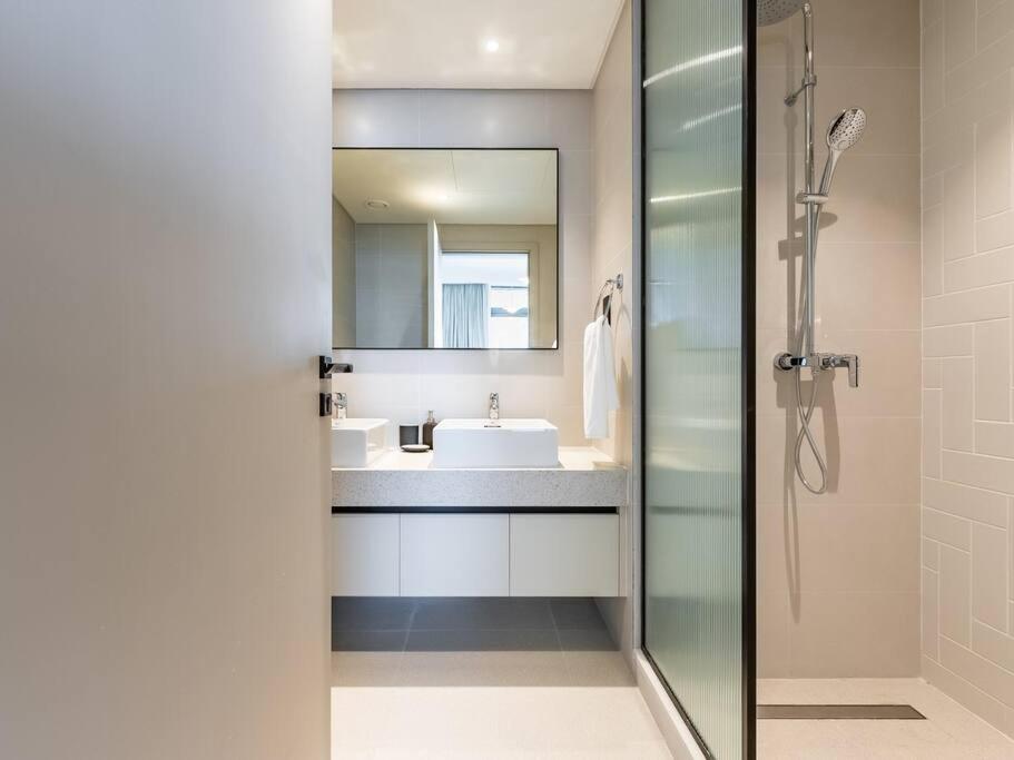 Coastal Luxury 4br With Marina Skyline View * Dubaï