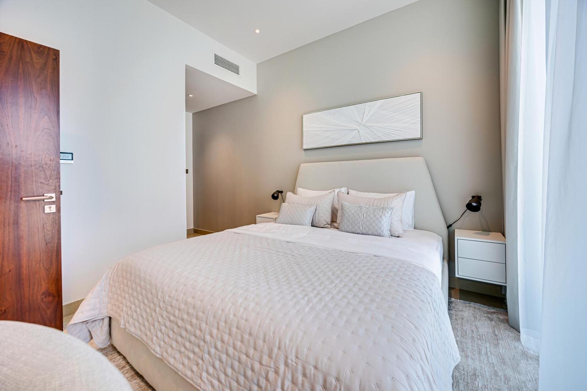 Brand New 1 Bedroom In Marina Gate 2, Marina Apartment
