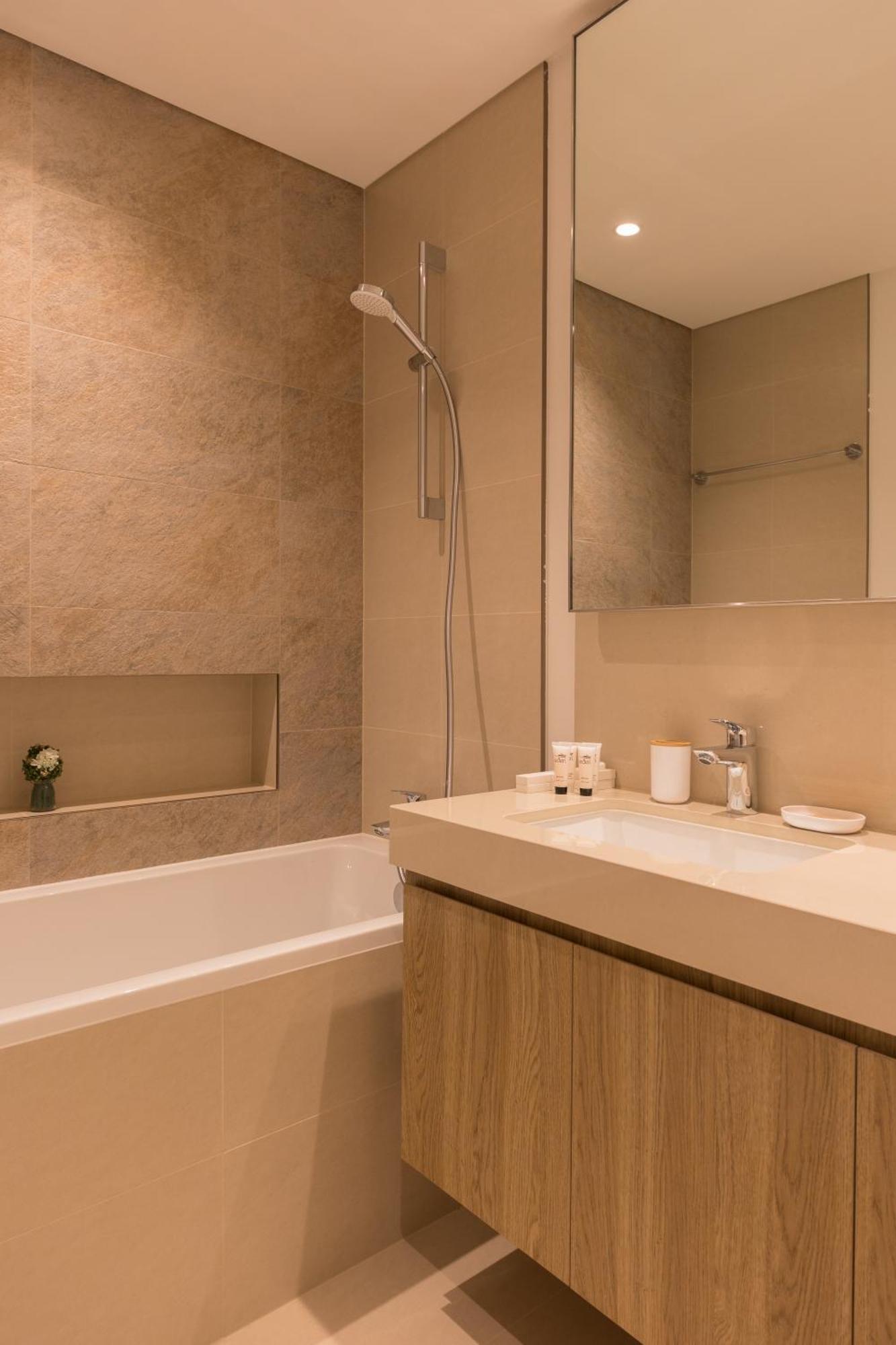 3br And Maids Burj Khalifa And Fountain View For 8 Guests *