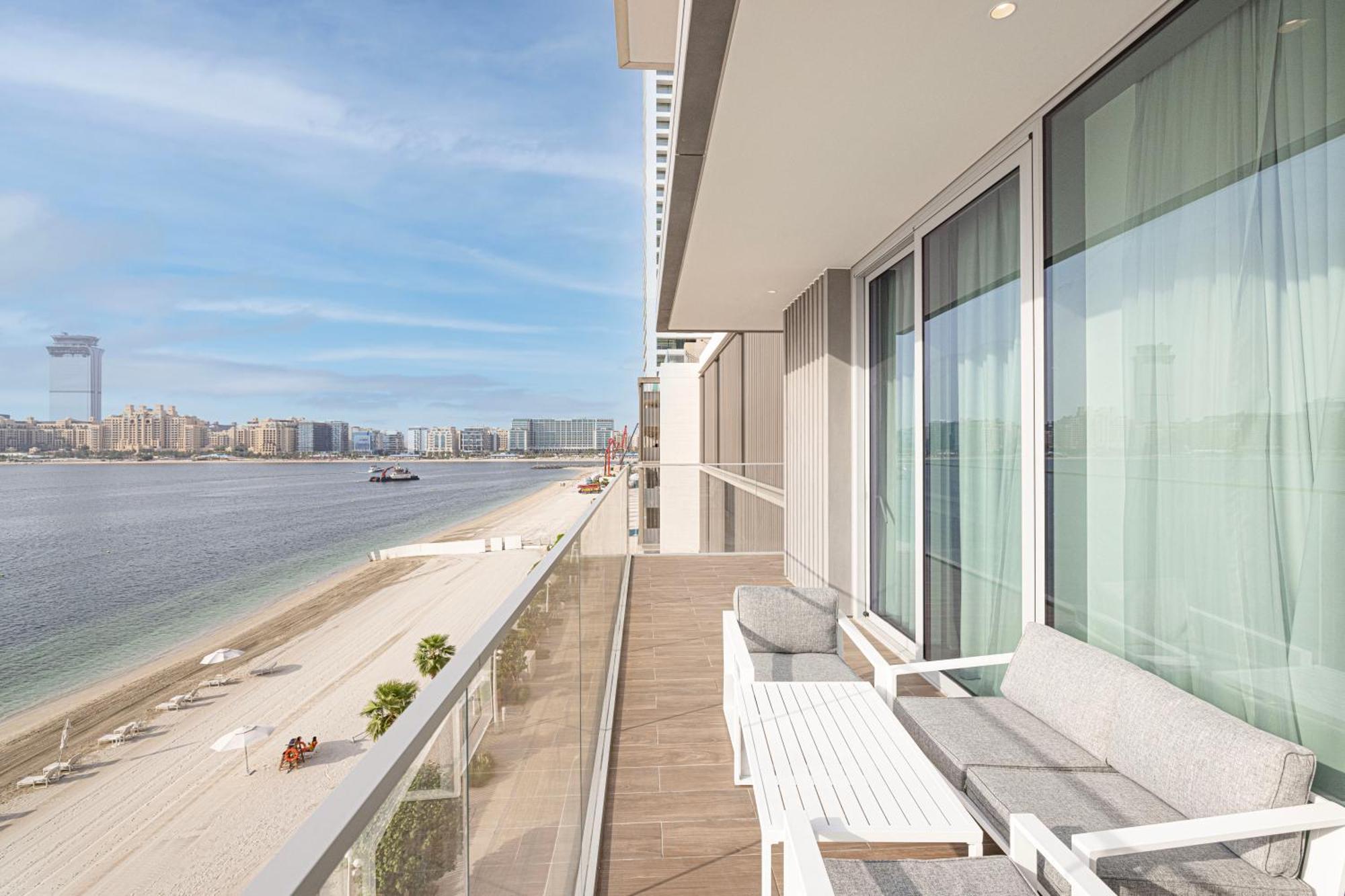 Lux Spacious 1 Bedroom - Beachfront And Seaview Appart hôtel Dubaï