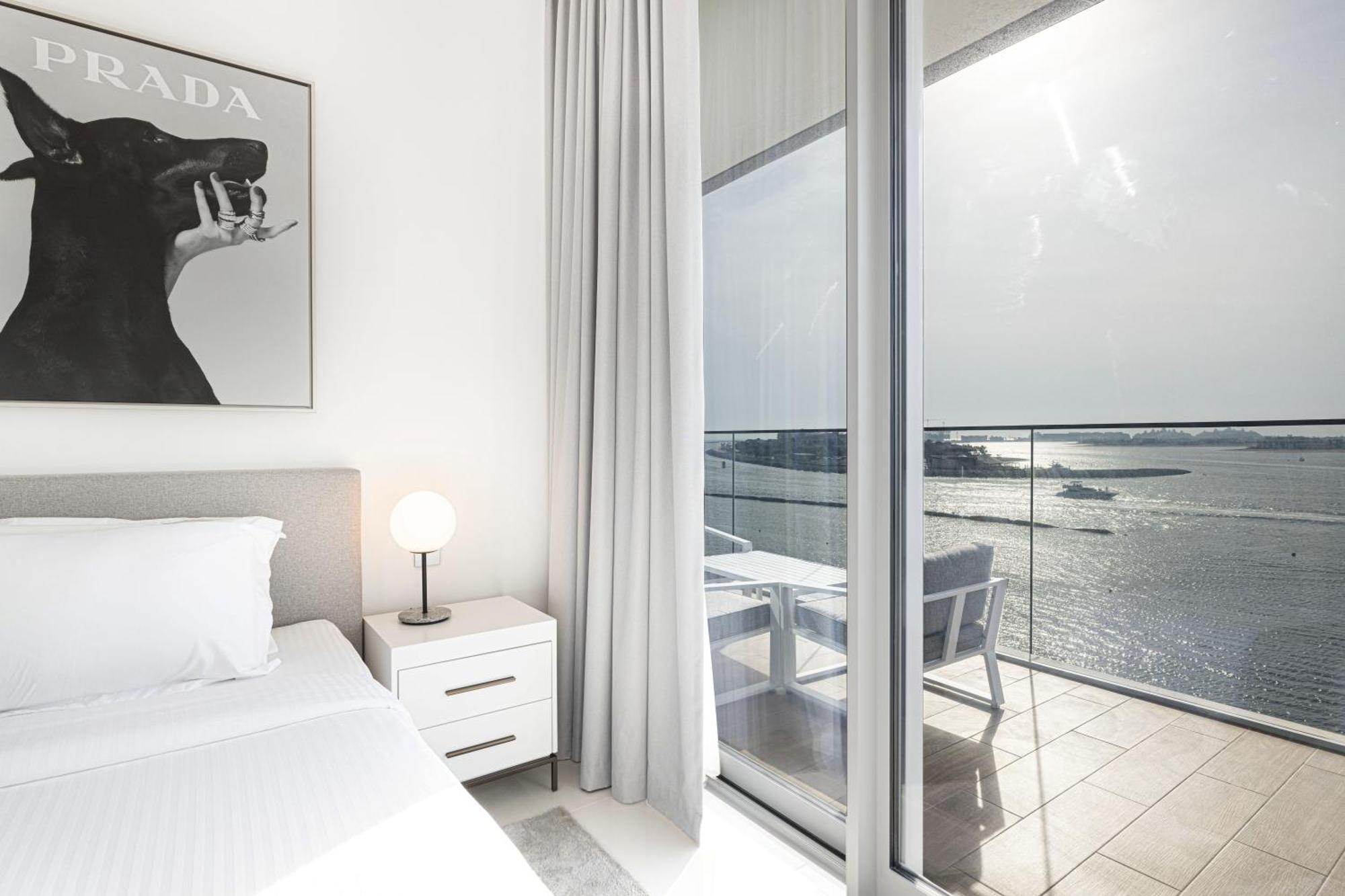 Lux Spacious 1 Bedroom - Beachfront And Seaview