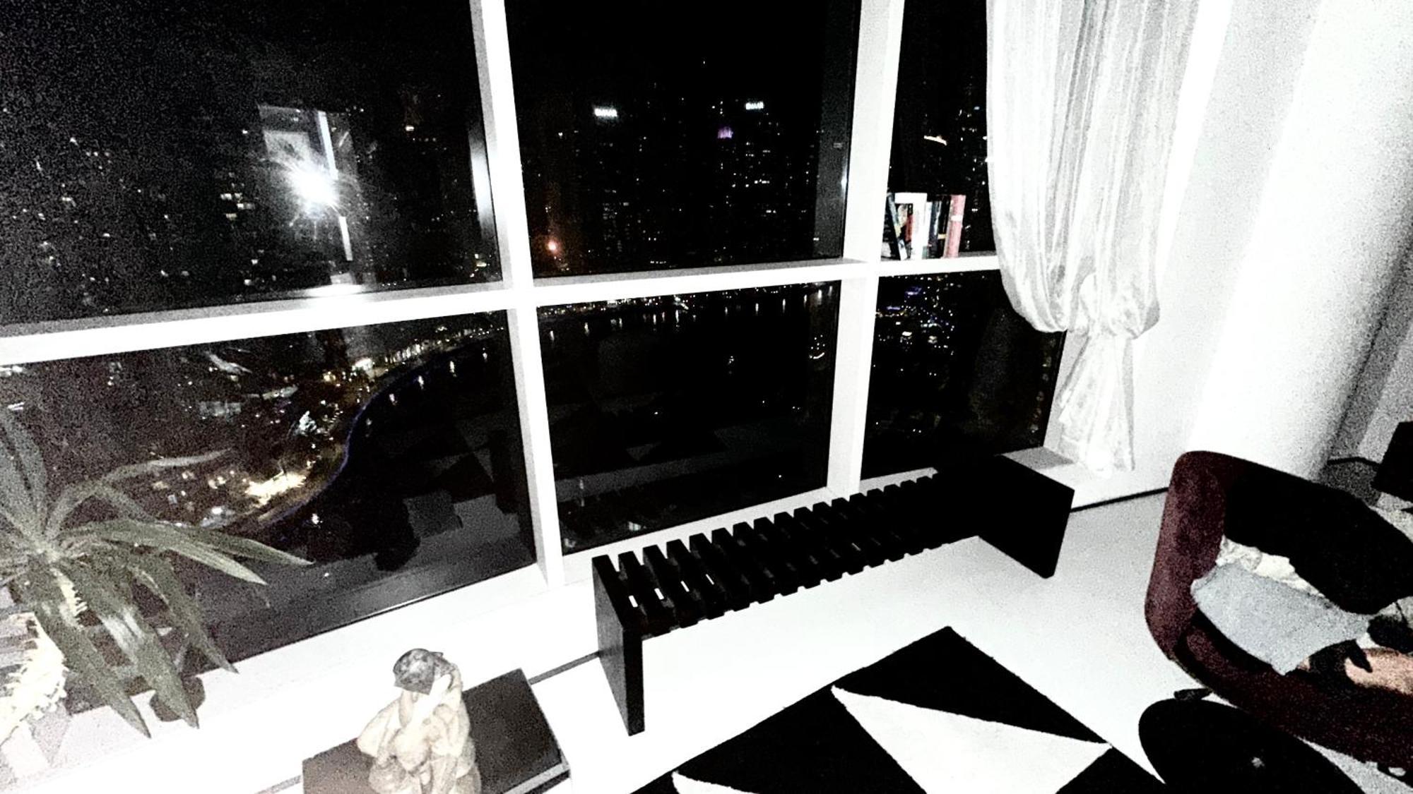 Guest In Vvip Penthouse With Terrace Full Sea View And Private Pool Due The Architecture Of The It S Not Avisable For Musli * Dubaï