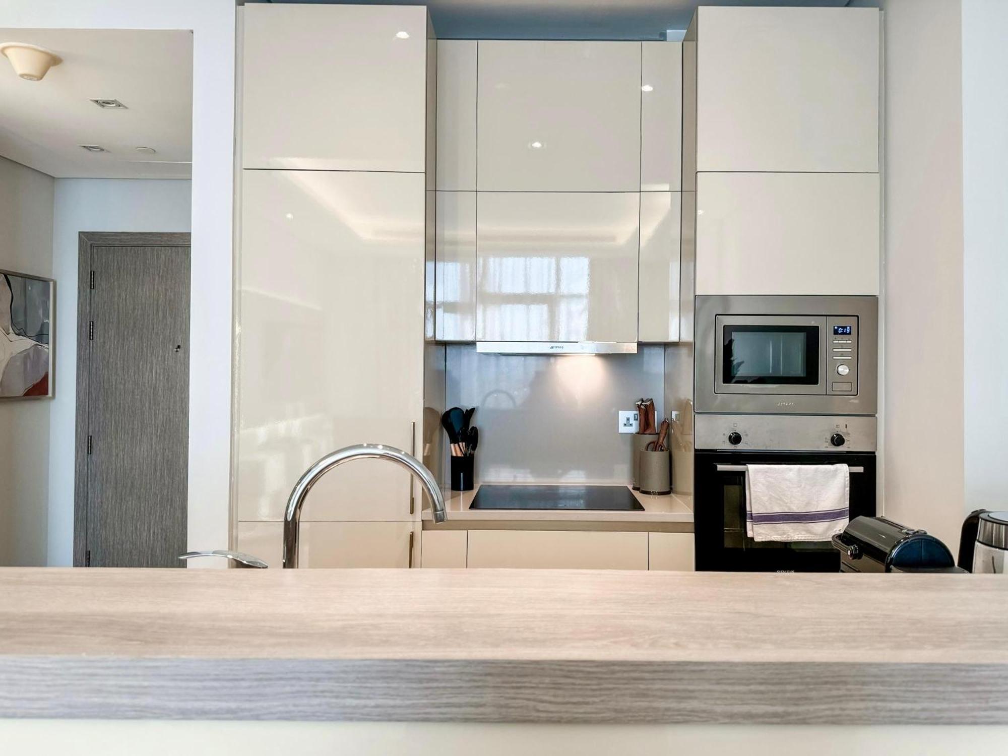 Homey Upgraded 1bdr Th8 W Access Appartement Dubaï