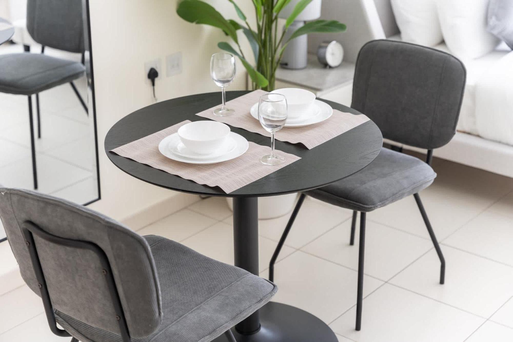 Minimalist And Modern In Business Bay Dubaï