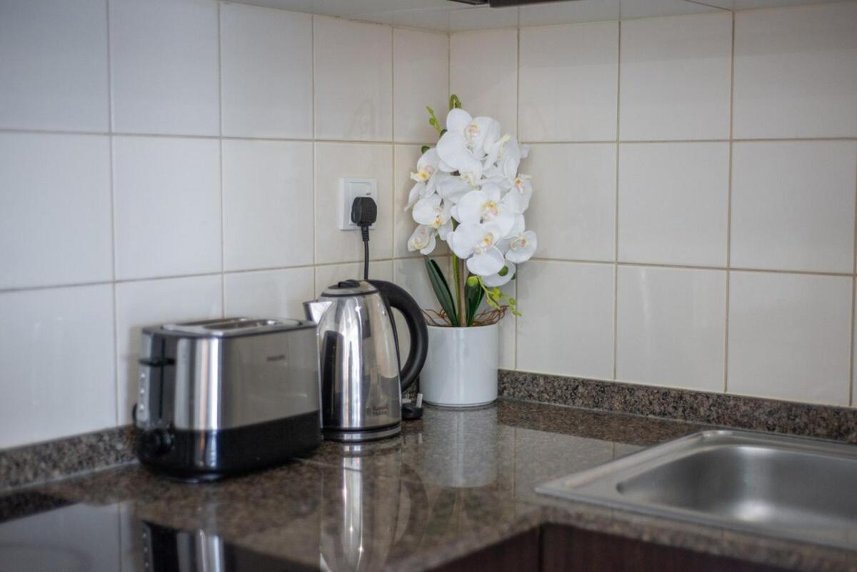 Apartment Warm And Airy 1-bedroom With Exceptional Views In Marina *