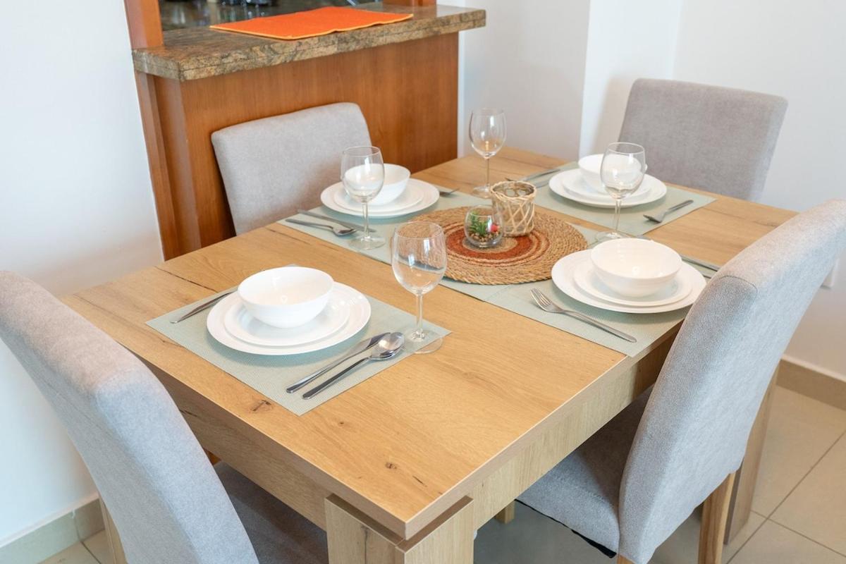 Stylish 1-bedroom In Marina Near The Walk! Apartamento *