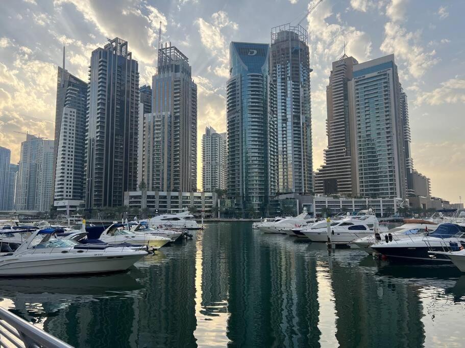 Lägenhet Opp And Club, Next To Marina Walk, Luxury *