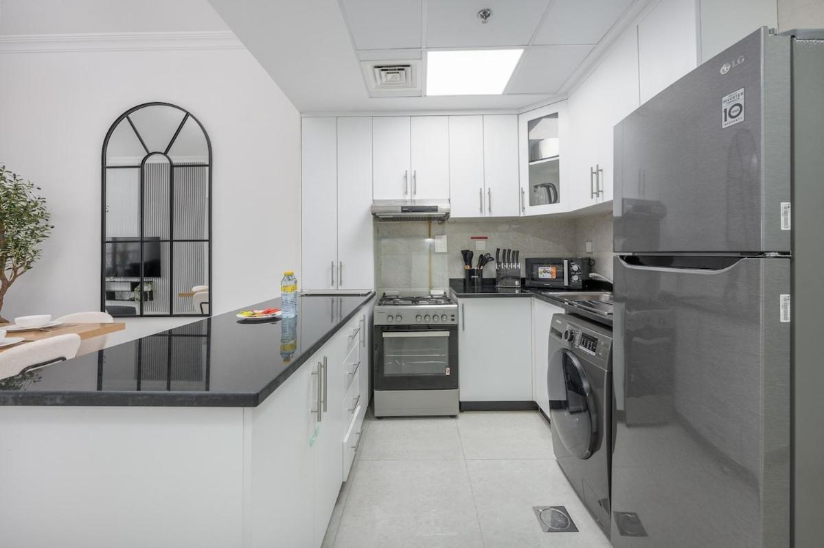 Elegant 2-bedroom With Modern Kitchenette In Jvc * Dubaï