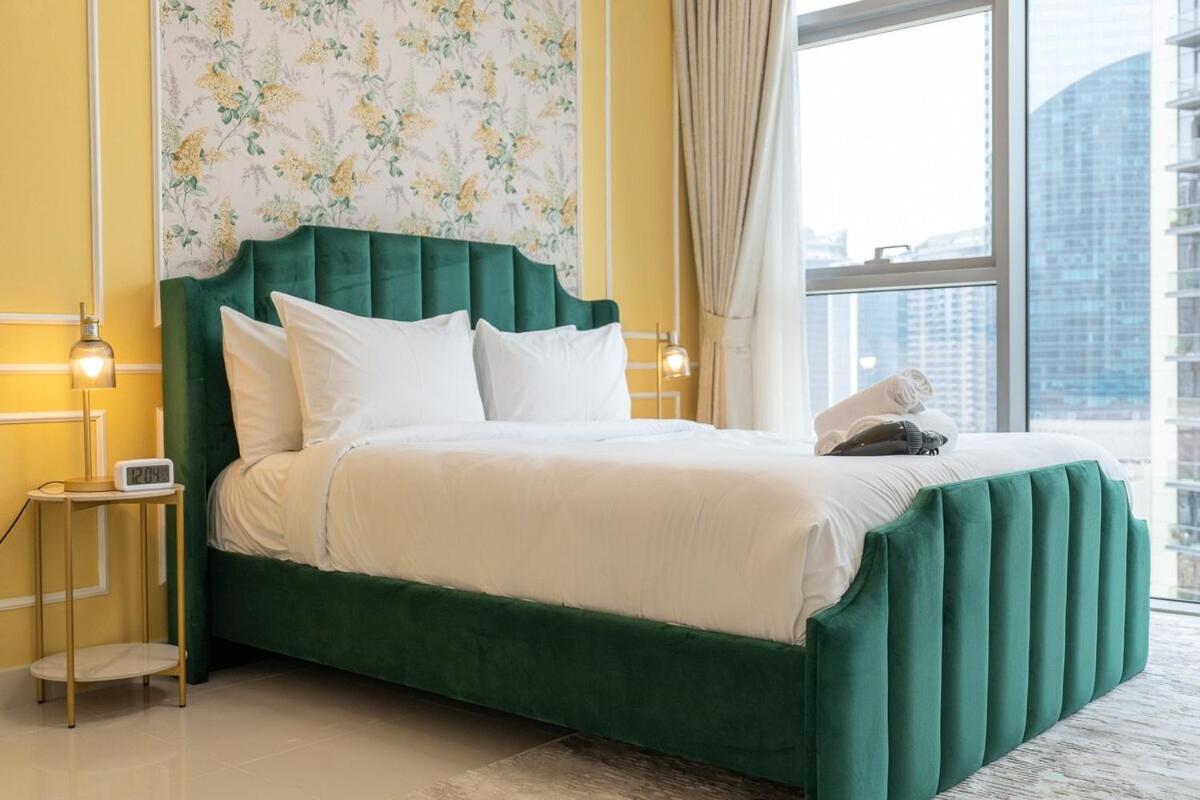 Appartement Glamorous 2-bedroom Retreat In Blvd Crescent Near Mall Dubaï