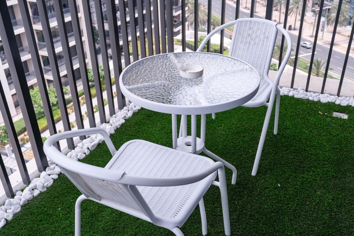 Glamorous 2-bedroom Retreat In Blvd Crescent Near Mall Appartement *