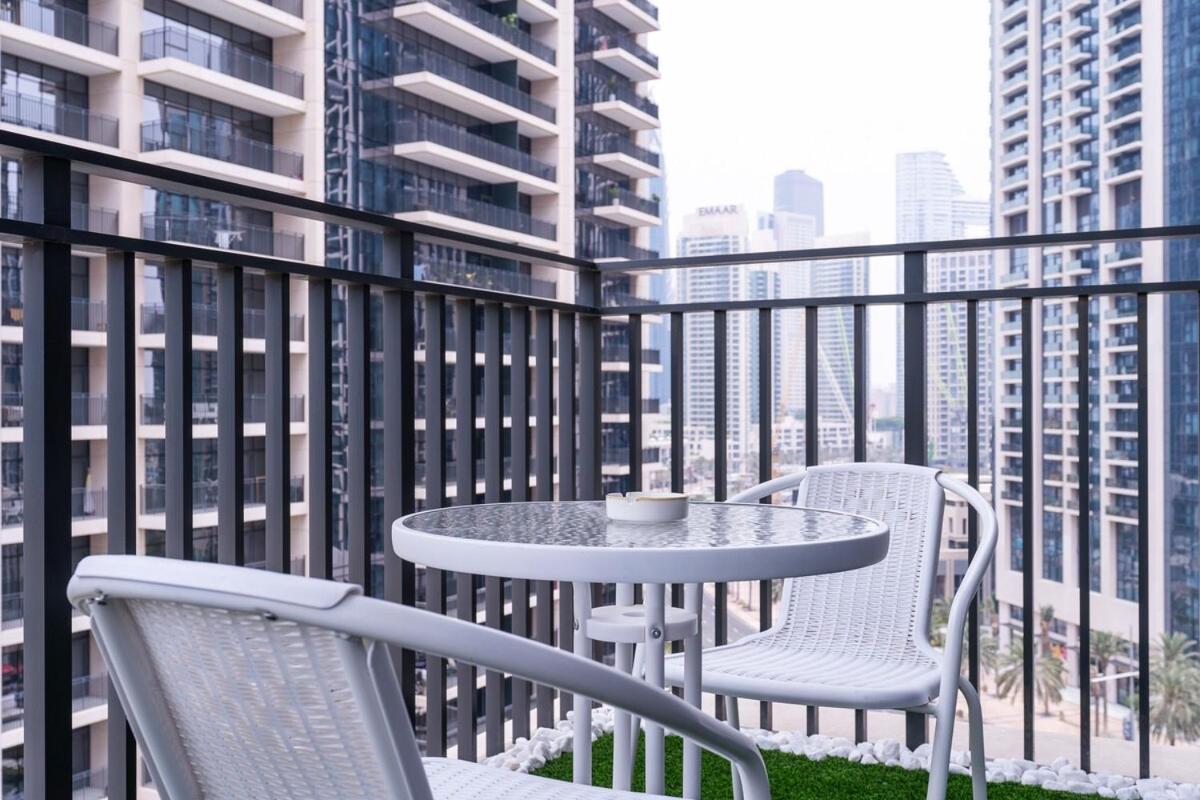 Glamorous 2-bedroom Retreat In Blvd Crescent Near Mall Appartement Dubaï