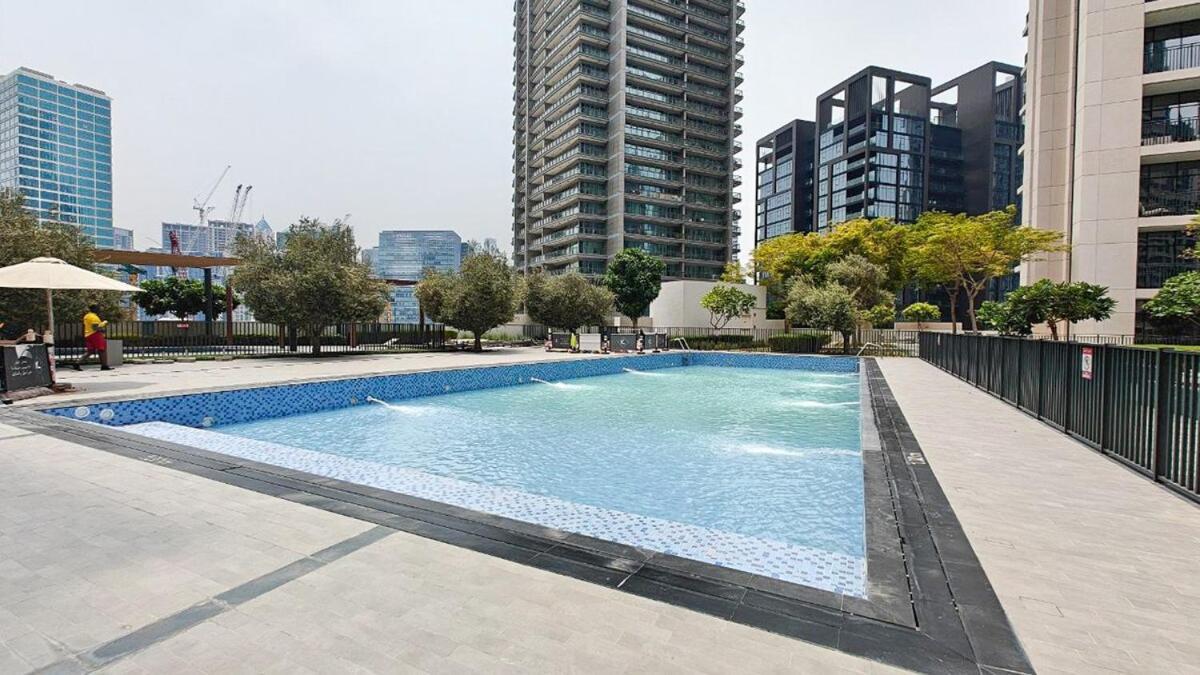 Glamorous 2-bedroom Retreat In Blvd Crescent Near Mall Dubaï