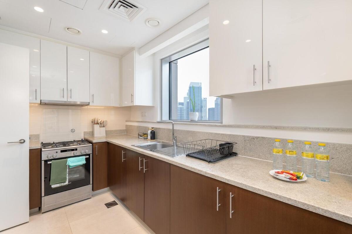 Appartement Glamorous 2-bedroom Retreat In Blvd Crescent Near Mall Dubaï