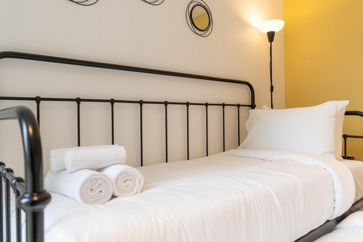 Glamorous 2-bedroom Retreat In Blvd Crescent Near Mall Appartement Dubaï