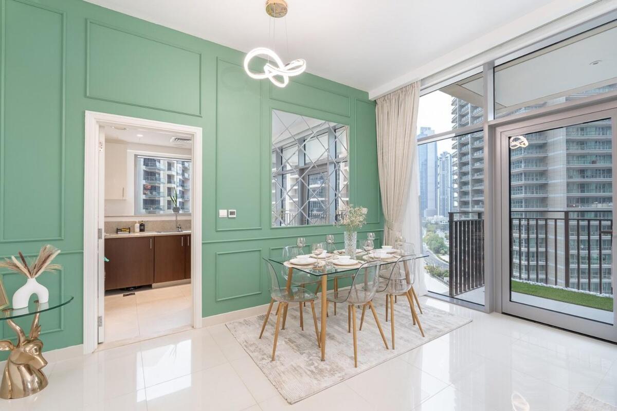 Appartement Glamorous 2-bedroom Retreat In Blvd Crescent Near Mall Dubaï