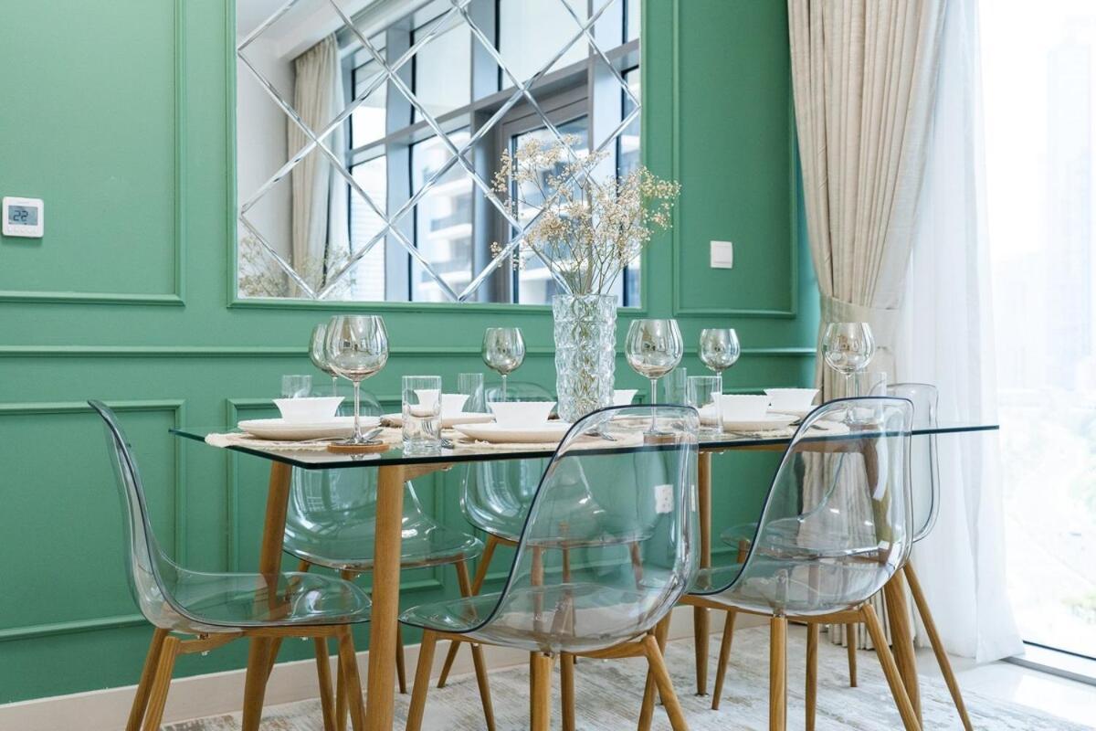 Appartement Glamorous 2-bedroom Retreat In Blvd Crescent Near Mall Dubaï