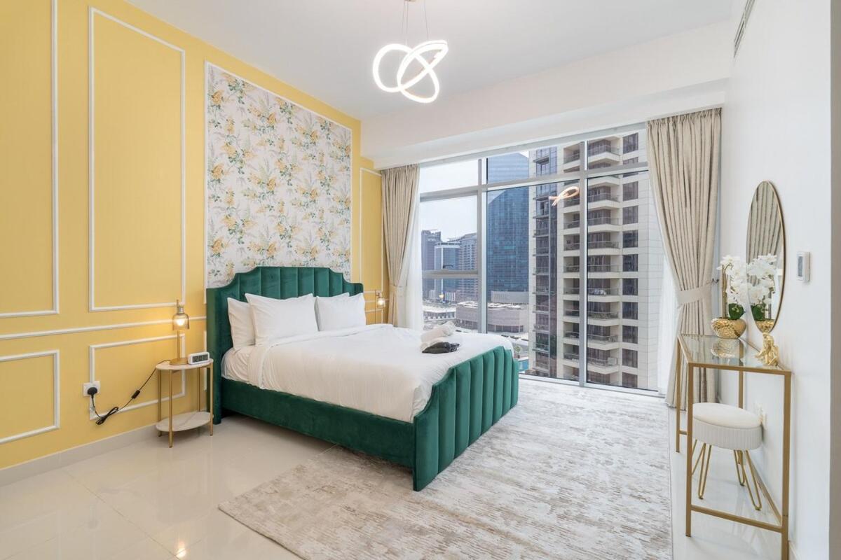 Appartement Glamorous 2-bedroom Retreat In Blvd Crescent Near Mall *
