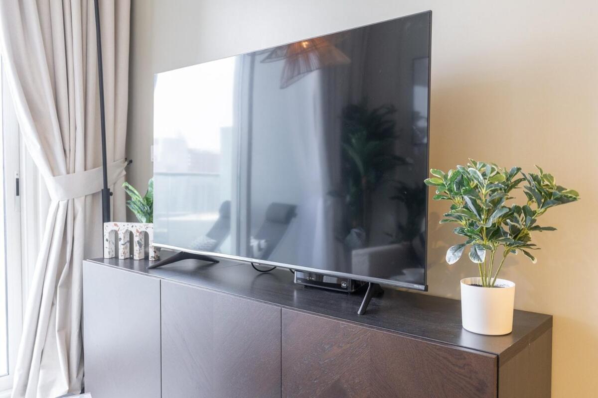 Awesome 1-bedroom With Burj Views At Vera Tower In Business Bay Appartement Dubaï
