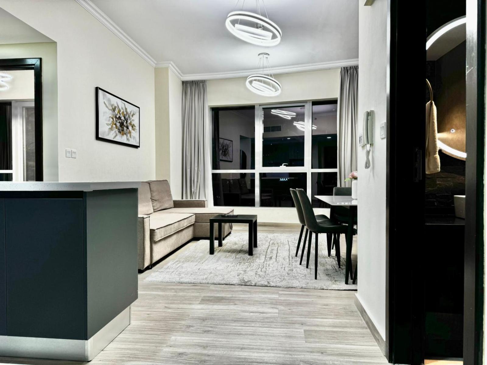 Apartemen Modern 2 Bedroom In Marina Dubai