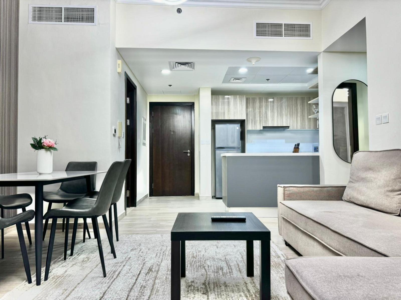 Modern 2 Bedroom In Marina Dubai