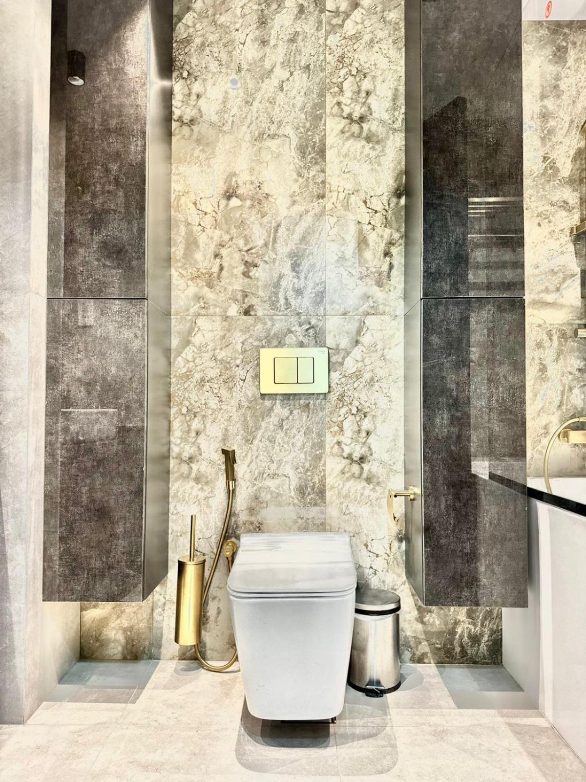 Modern 2 Bedroom In Marina Apartemen