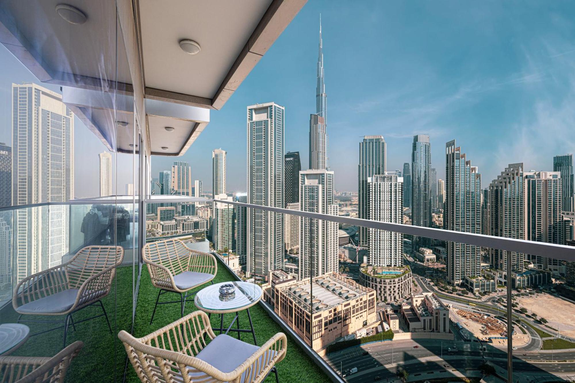 Scenic Infinity Pool With Burj Khalifa Views Apartamento