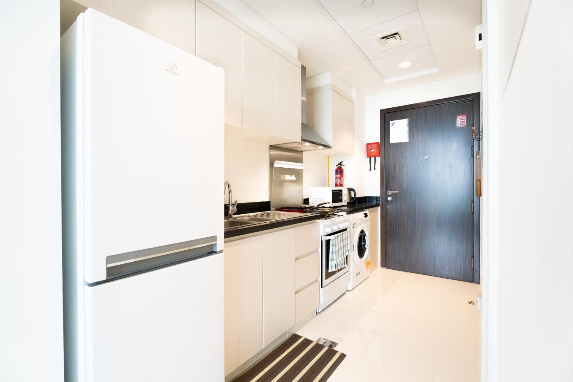 Appartement Stylish In Damac Hills - Luxurious Living With Premium Amenities, Managed By Think Realty Dubaï