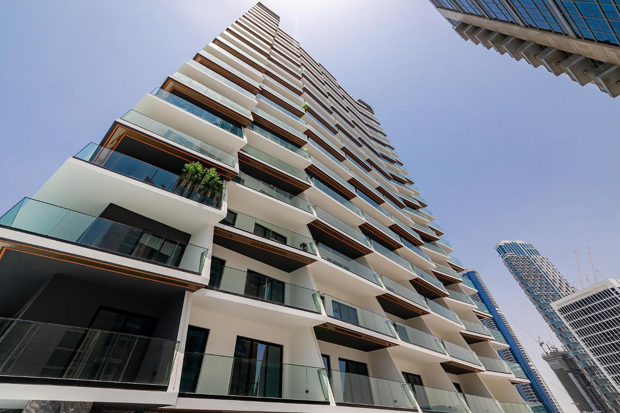 Sophisticated Binghatti Canal Dubaï