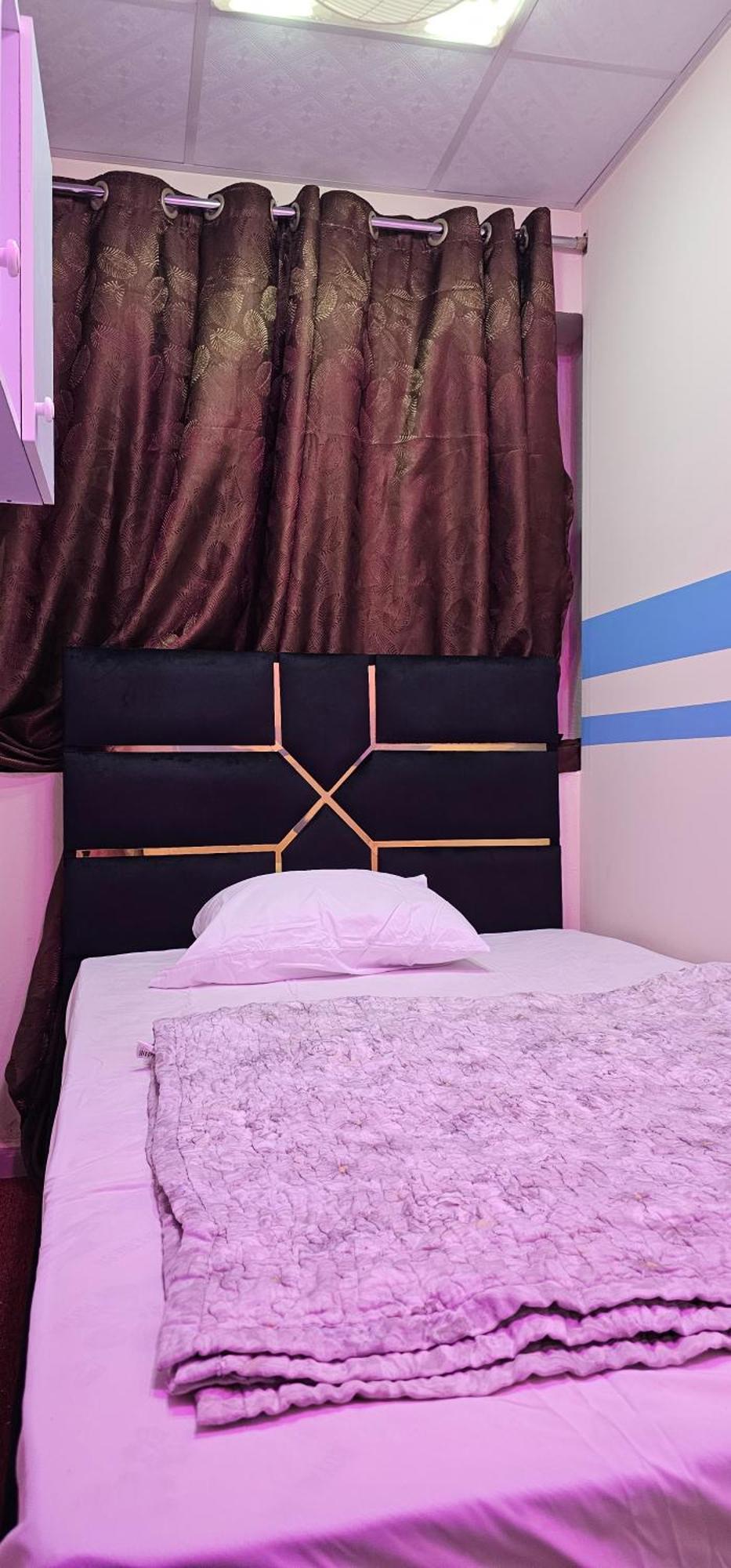 Benitah Partitions And Family Room Homestay Dubai