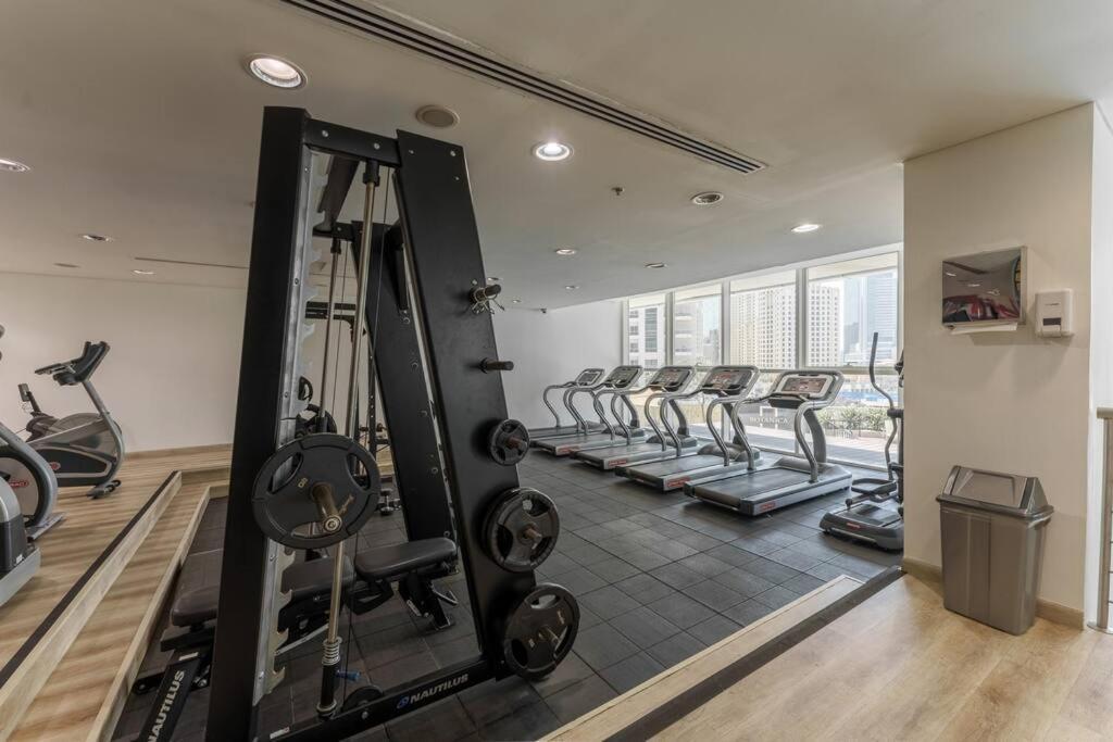 Upgraded 1 Bedroom In The Heart Of Marina Appartement Dubaï