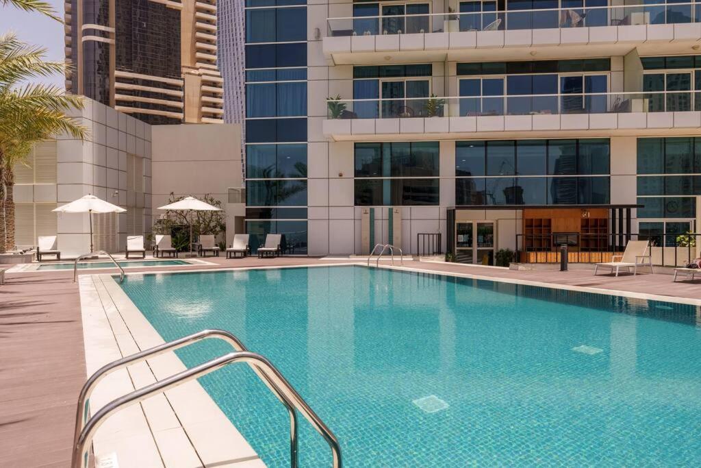 Upgraded 1 Bedroom In The Heart Of Marina * Dubaï