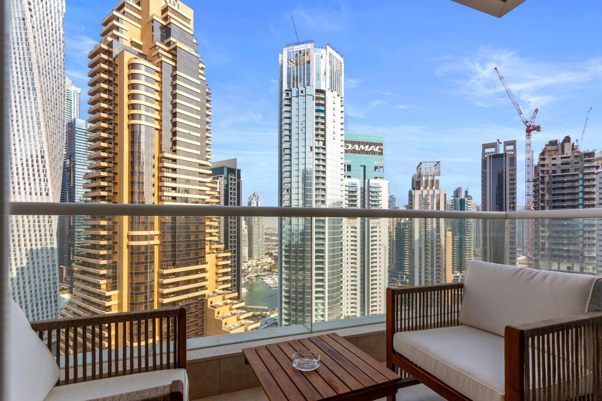 Upgraded 1 Bedroom In The Heart Of Marina * Dubaï