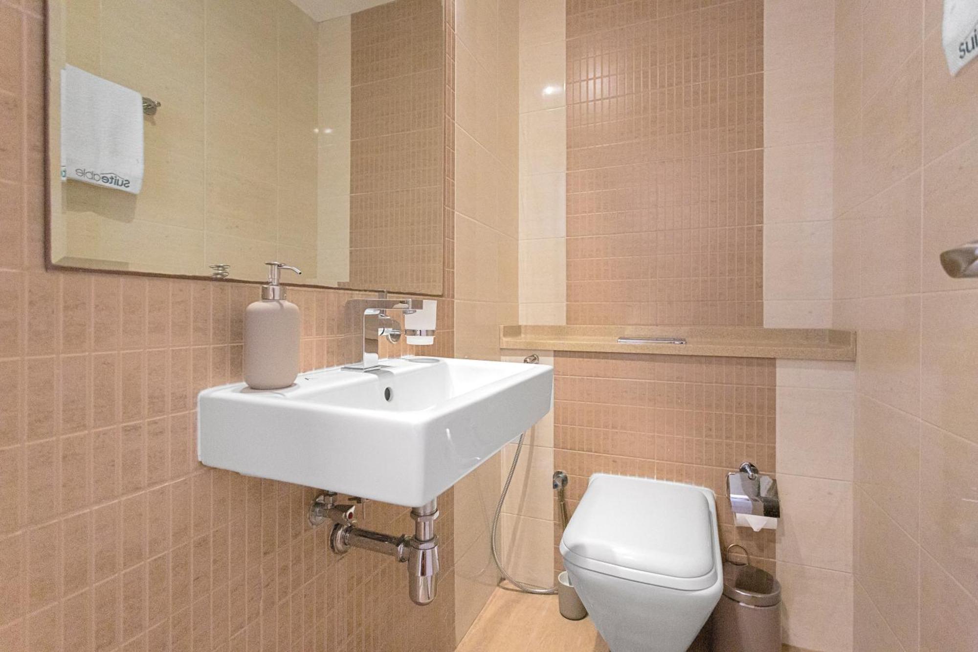Appartement Upgraded 1 Bedroom In The Heart Of Marina Dubaï