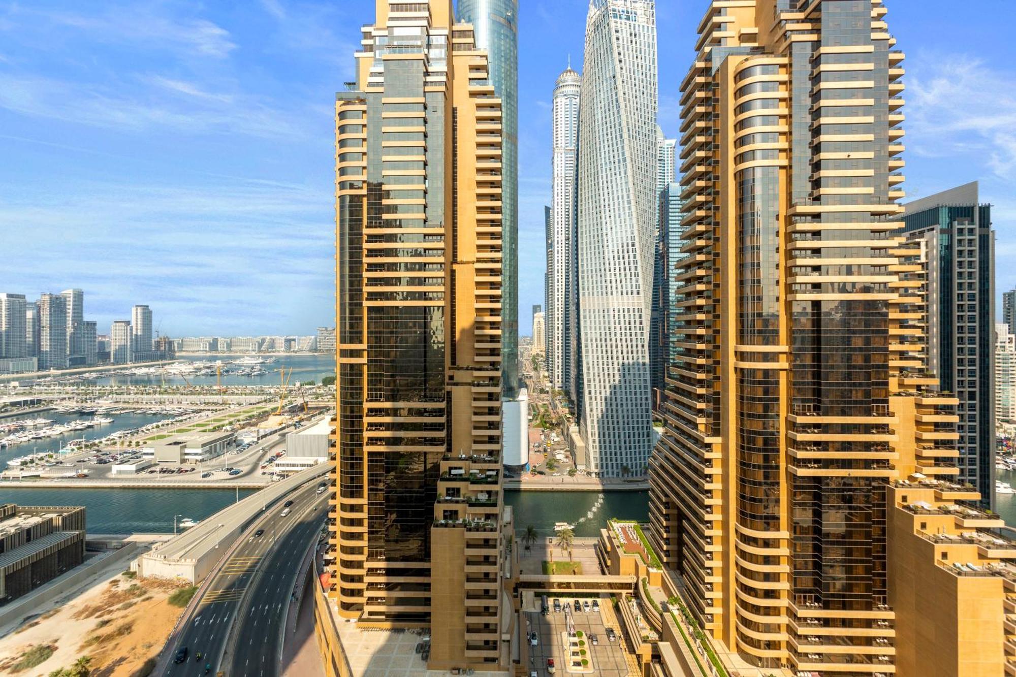 Upgraded 1 Bedroom In The Heart Of Marina