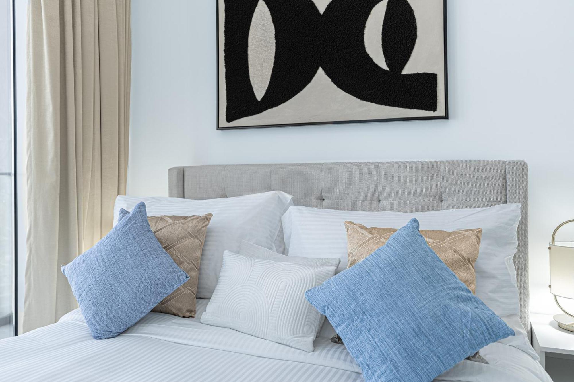 Apartamento Escape24 Modern Bloom Tower Jumeirah Village Circle Jvc Dubái