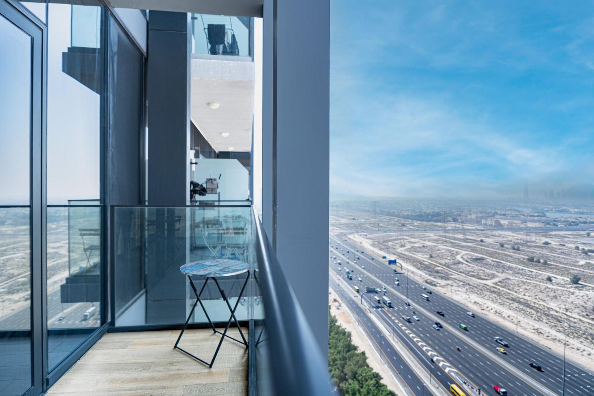 Escape24 Modern Bloom Tower Jumeirah Village Circle Jvc Apartamento