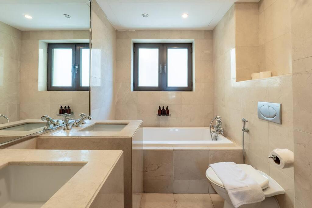 Full Burj Khalifa Views 1bdr With Private Hot Tub Appartement