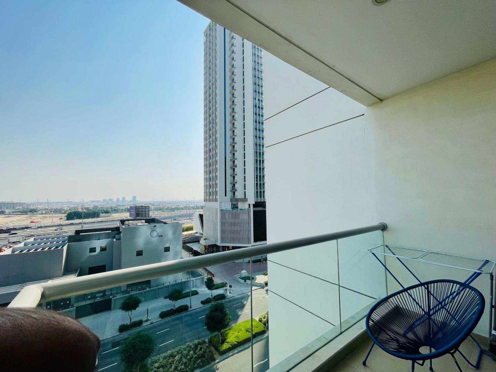 Stylish Fairview In Business Bay Canal View Marasi Drive Lägenhet *
