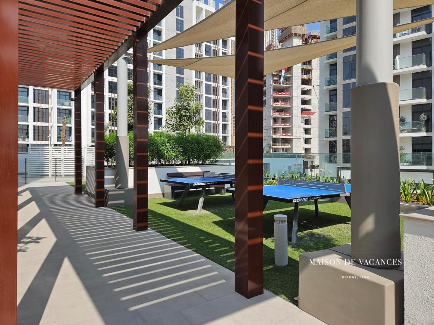 Apartment Spacious Boho Pool View *