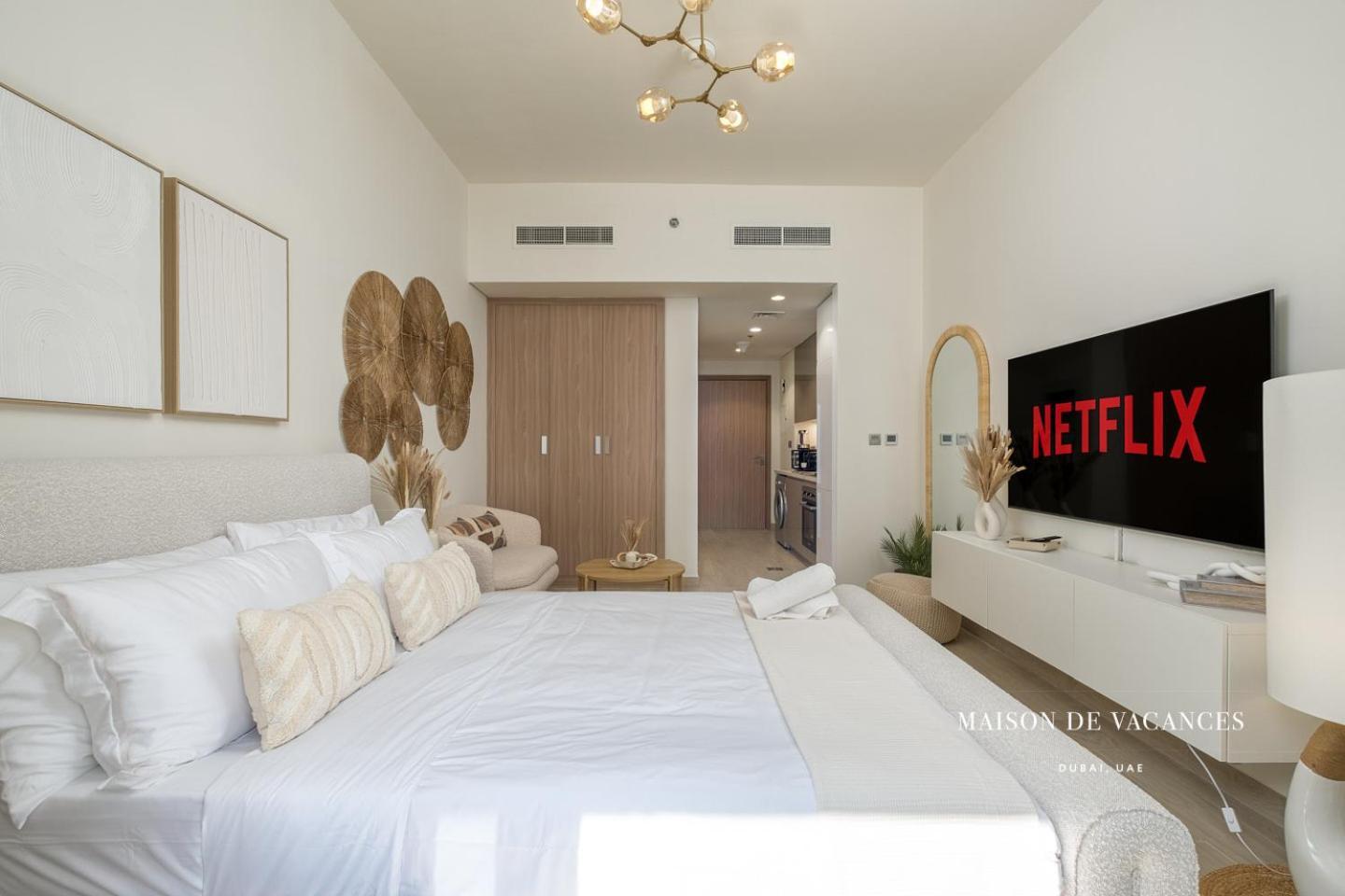 Spacious Boho Pool View Apartment