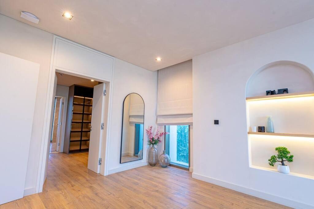 Hills - Modern 5 Bedroom Expansive By Tlre Homes Appartement *