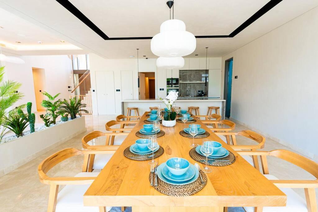 Hills - Modern 5 Bedroom Expansive By Tlre Homes Appartement