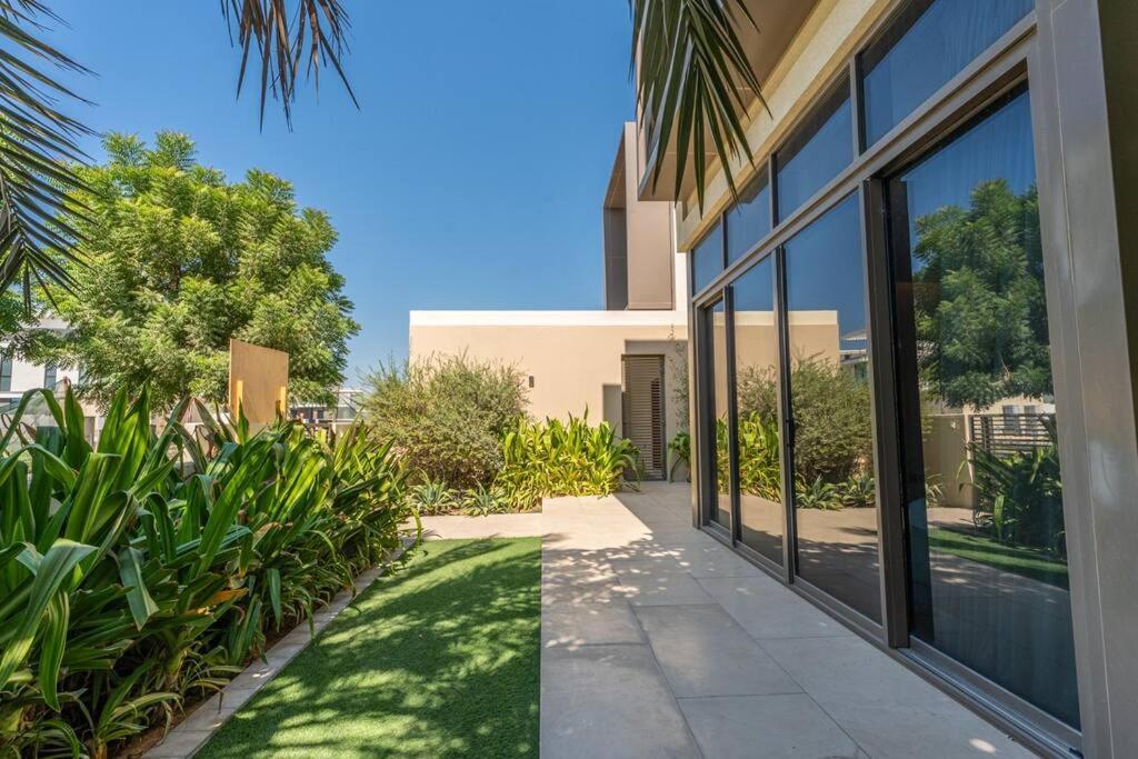 Hills - Modern 5 Bedroom Expansive By Tlre Homes Appartement