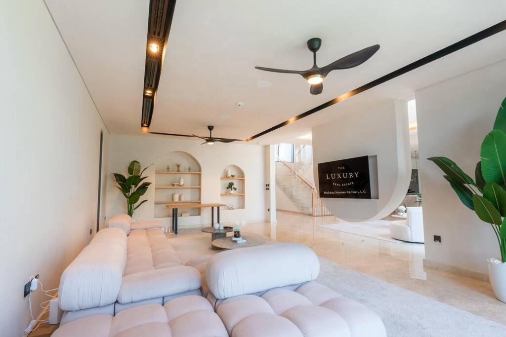 Appartement Hills - Modern 5 Bedroom Expansive By Tlre Homes