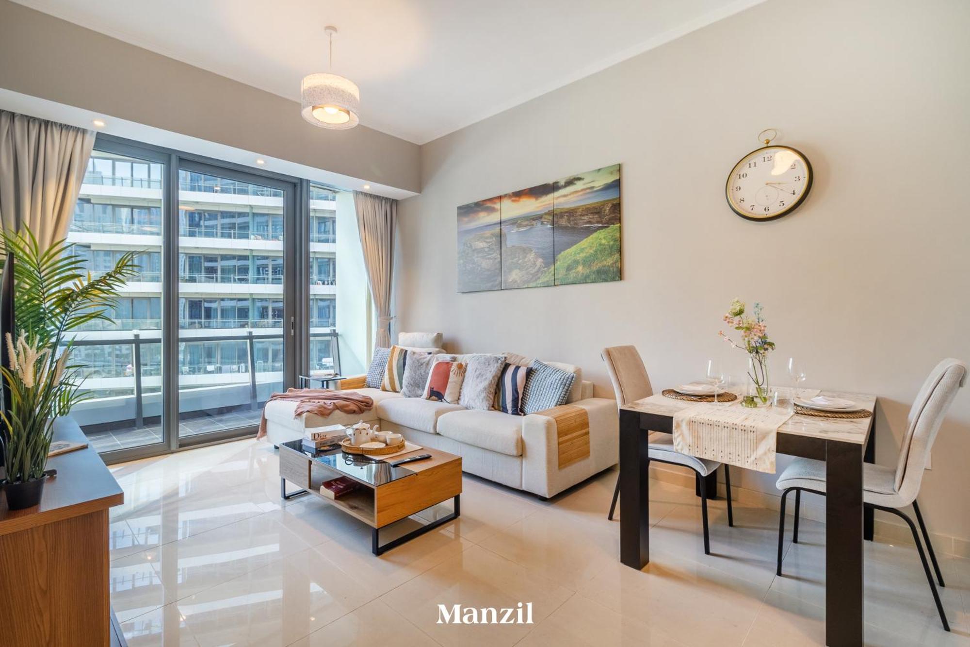 Stylish Marina Front 2br Apartment, Near Attractions *